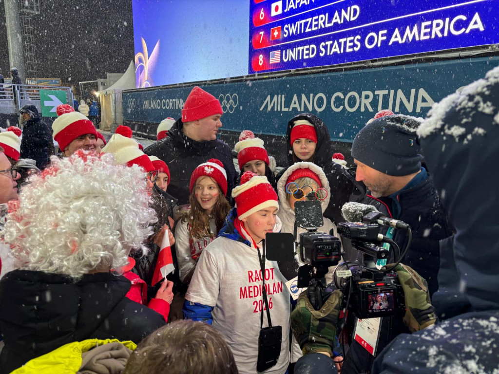 Kibice Jantara dopingują Polaków na skoczni