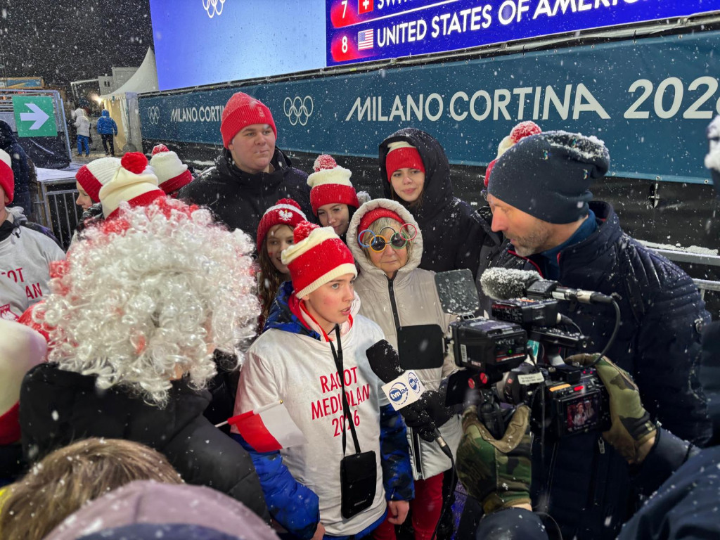 Kibice Jantara dopingują Polaków na skoczni