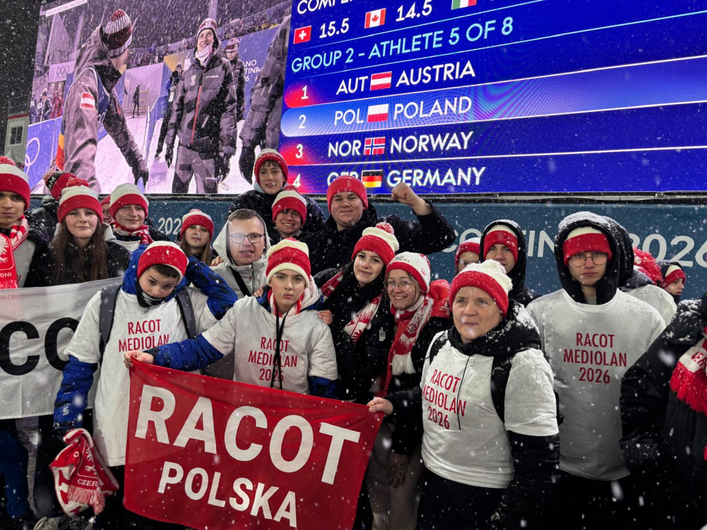 Kibice Jantara dopingują Polaków na skoczni