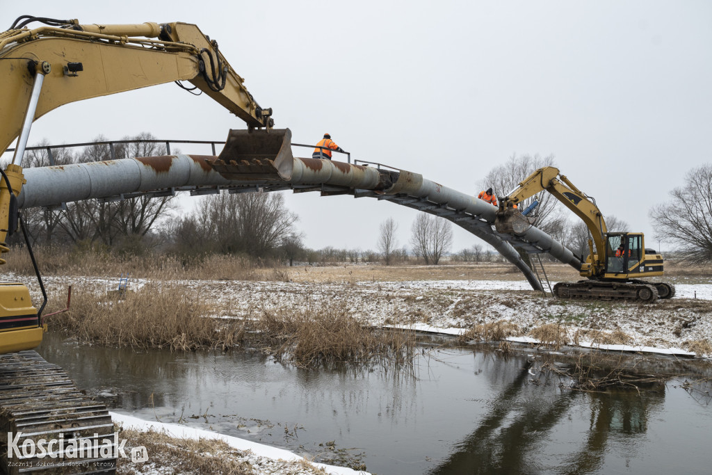 Zniknął łuk z rur nad kanałem Obry
