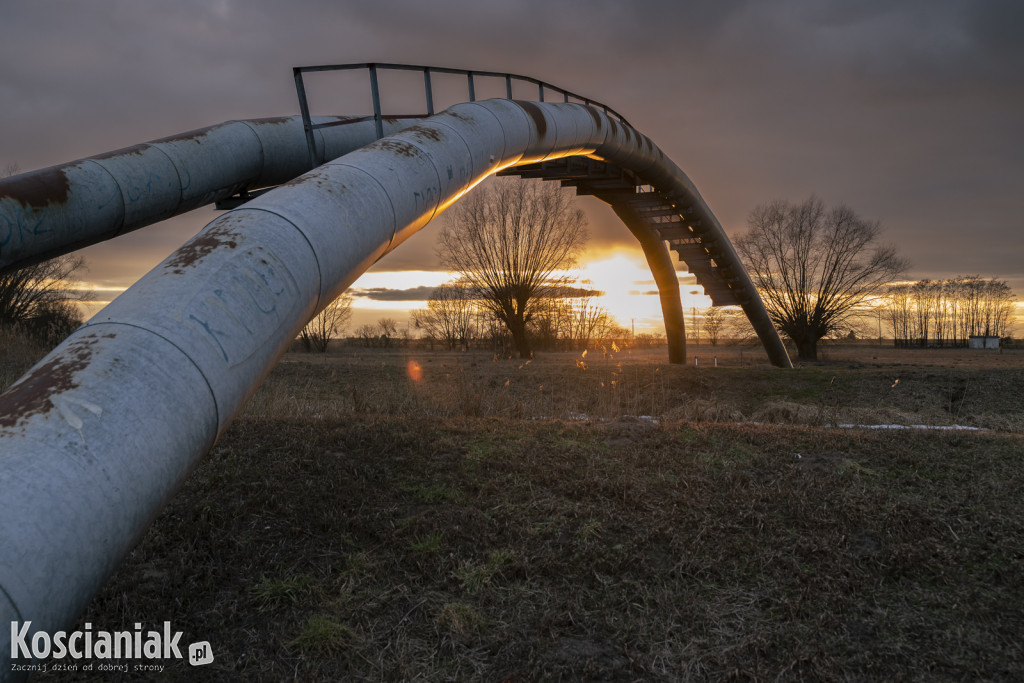 Zniknął łuk z rur nad kanałem Obry