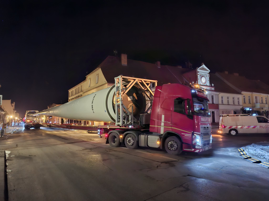 Przejazd kolosów przez Śmigiel