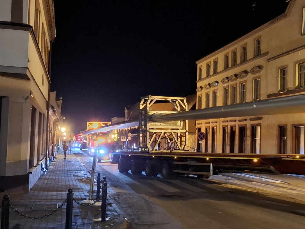 Przejazd kolosów przez Śmigiel