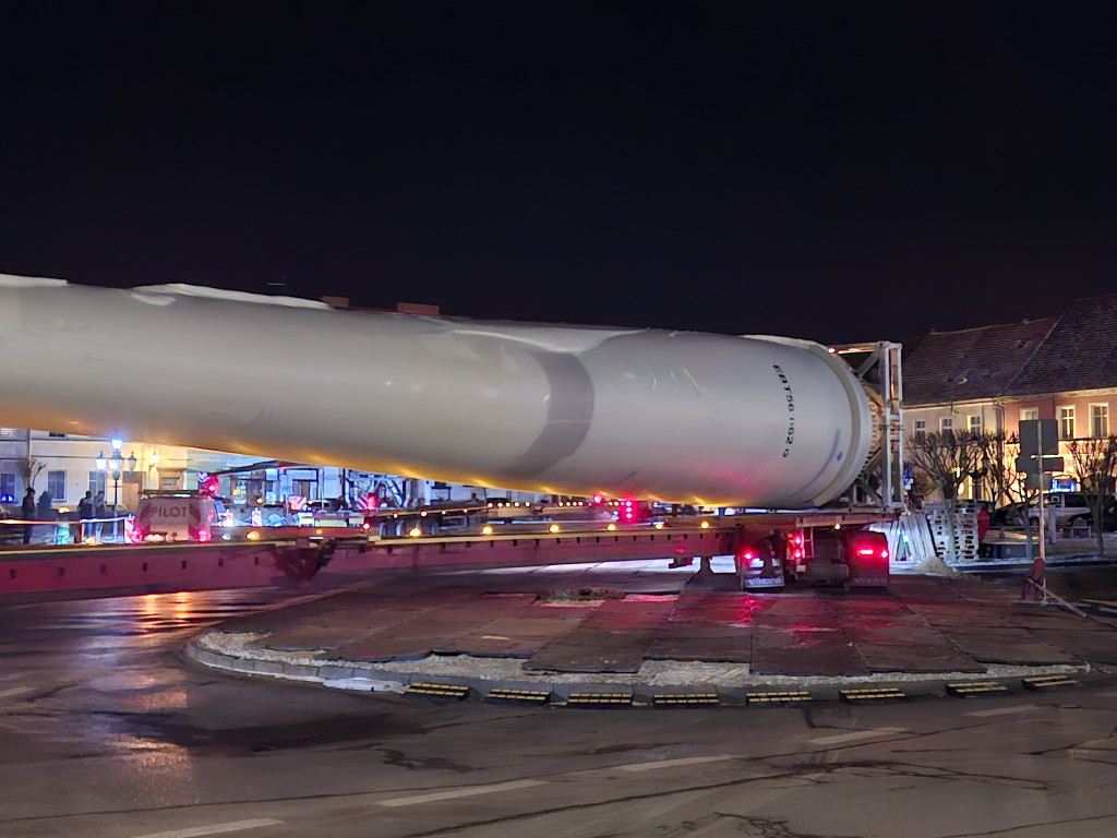 Przejazd kolosów przez Śmigiel