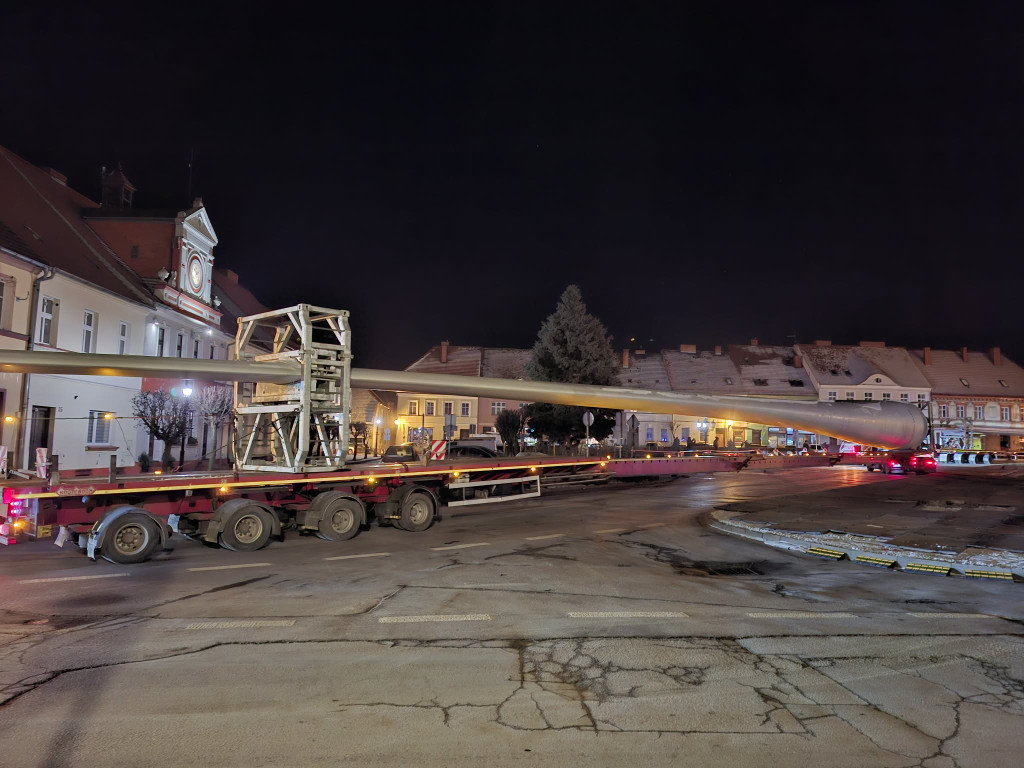 Przejazd kolosów przez Śmigiel