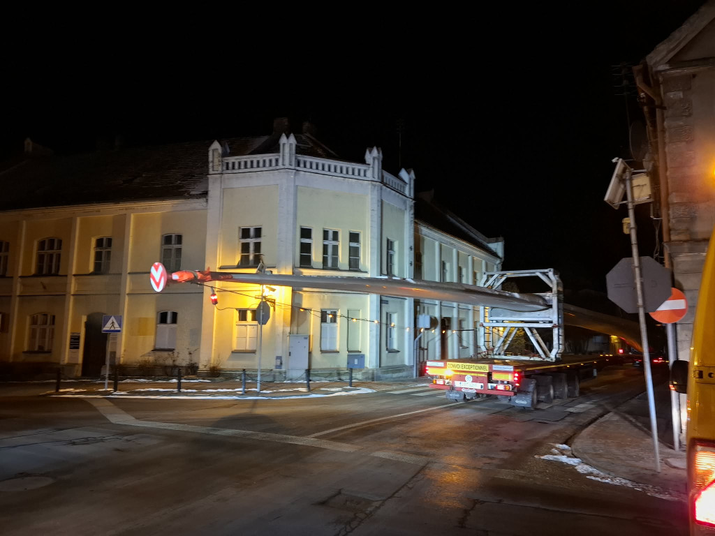 Przejazd kolosów przez Śmigiel