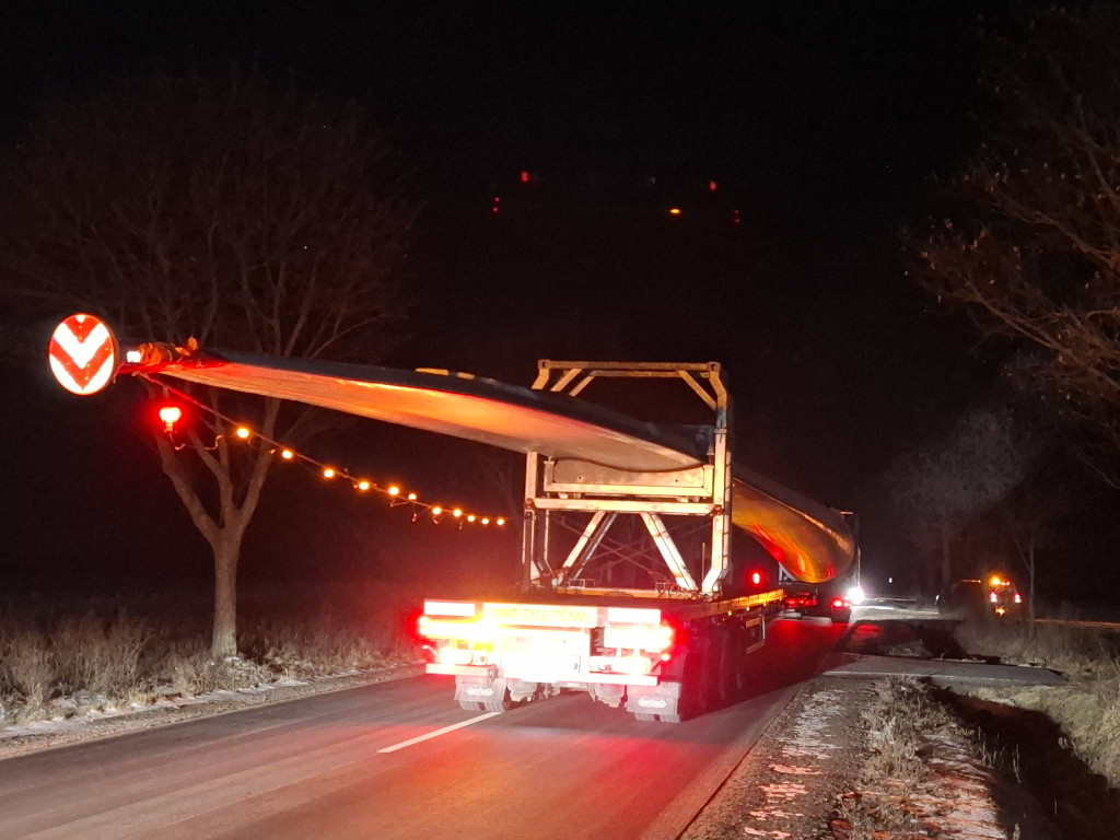 Przejazd kolosów przez Śmigiel