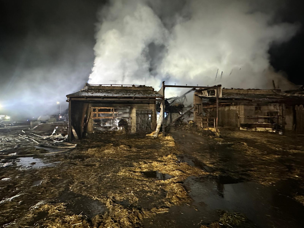 Duży pożar obory w Mościszkach