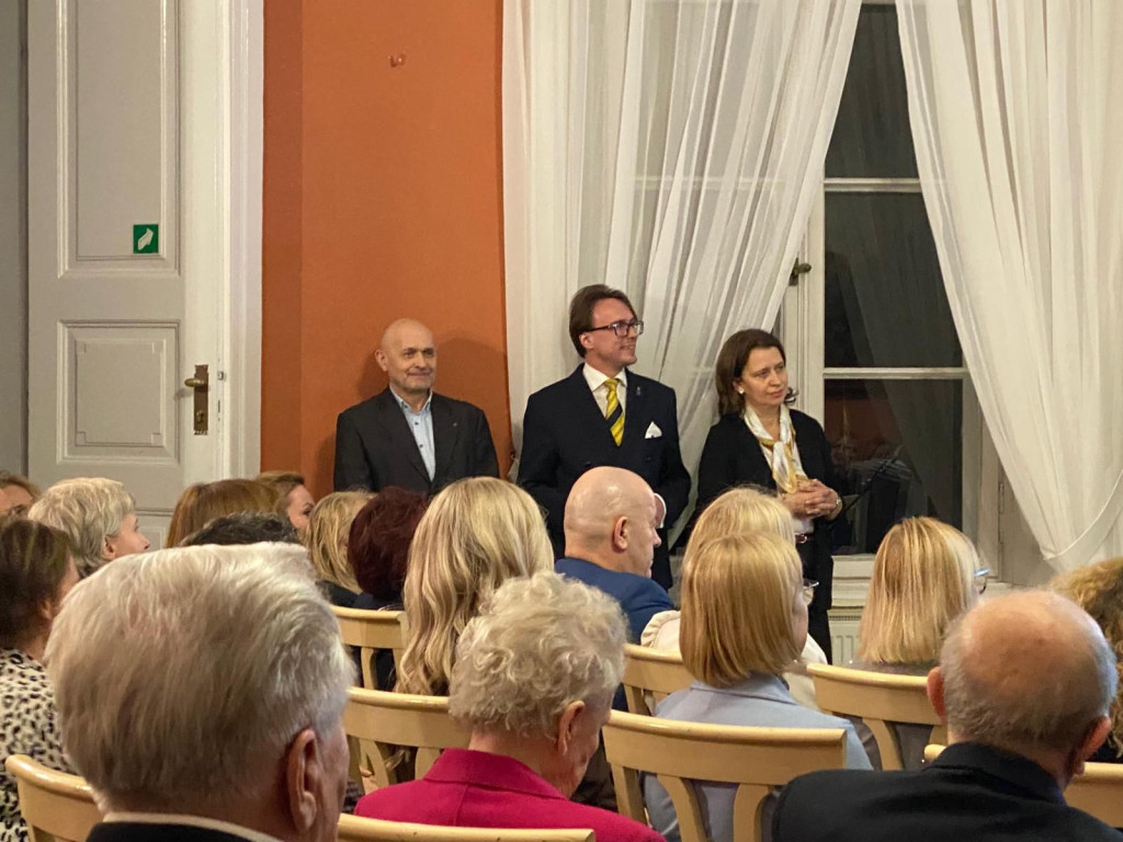 Spotkanie w Pałacu w Racocie o savoir-vivre