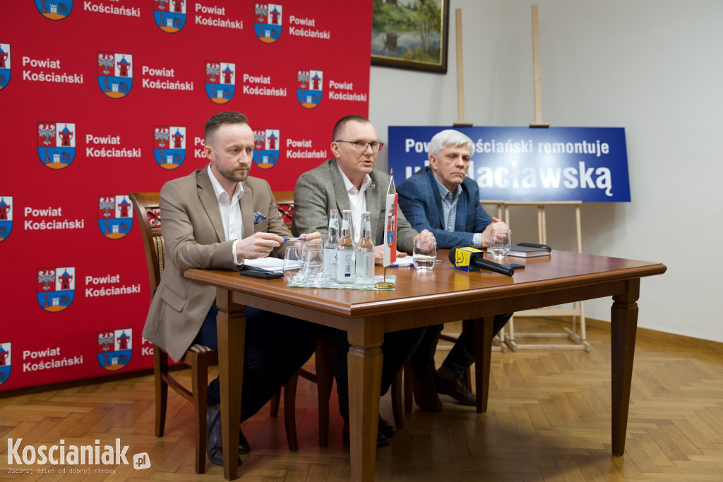 Starostowie opowiadają o remoncie Nacławskiej