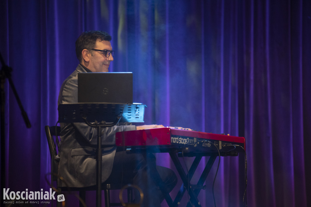 Robert Rozmus wystąpił w Kościanie na Dzień Kobiet