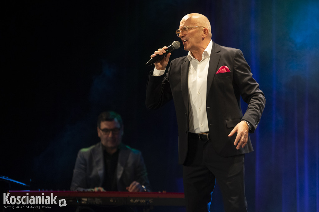 Robert Rozmus wystąpił w Kościanie na Dzień Kobiet