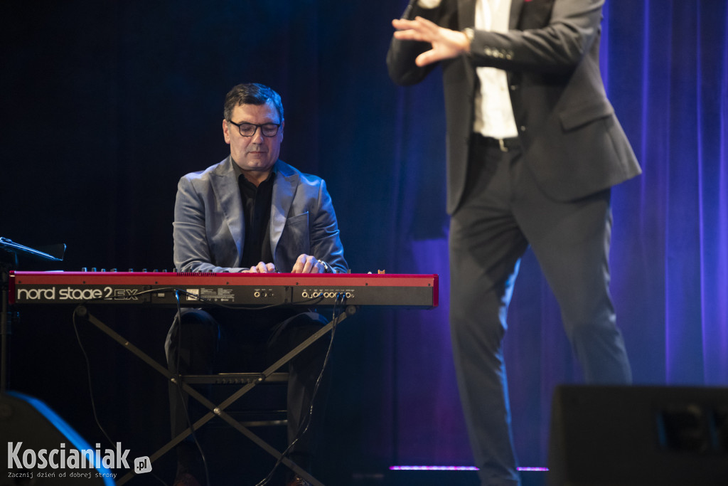 Robert Rozmus wystąpił w Kościanie na Dzień Kobiet