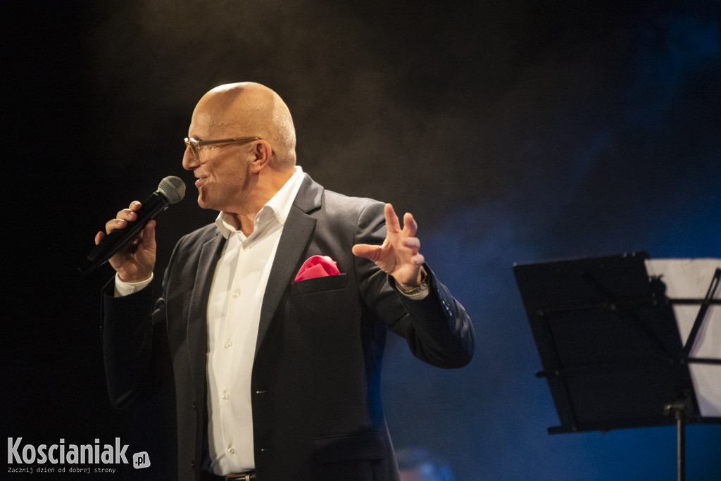 Robert Rozmus wystąpił w Kościanie na Dzień Kobiet