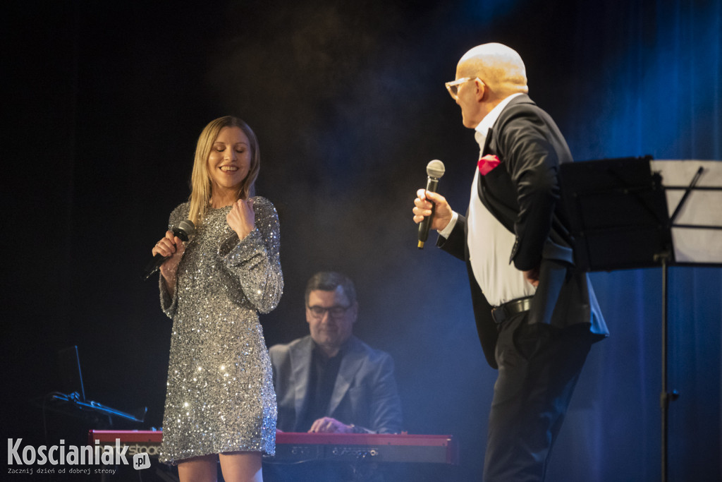 Robert Rozmus wystąpił w Kościanie na Dzień Kobiet