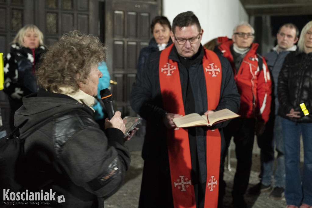 X Nocna Piesza Droga Krzyżowa z Kościana
