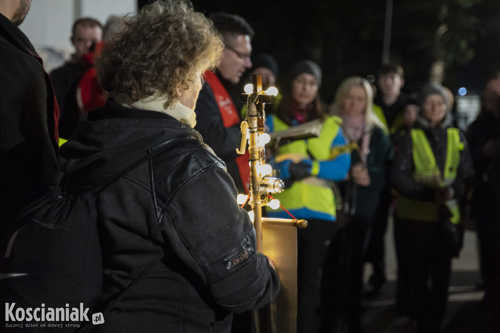 X Nocna Piesza Droga Krzyżowa z Kościana