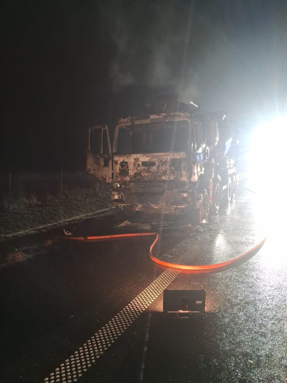 Spłonęła kabina betoniarki na S5