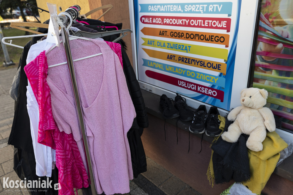 Kiermasz darmowej odzieży na os. Piastowskim