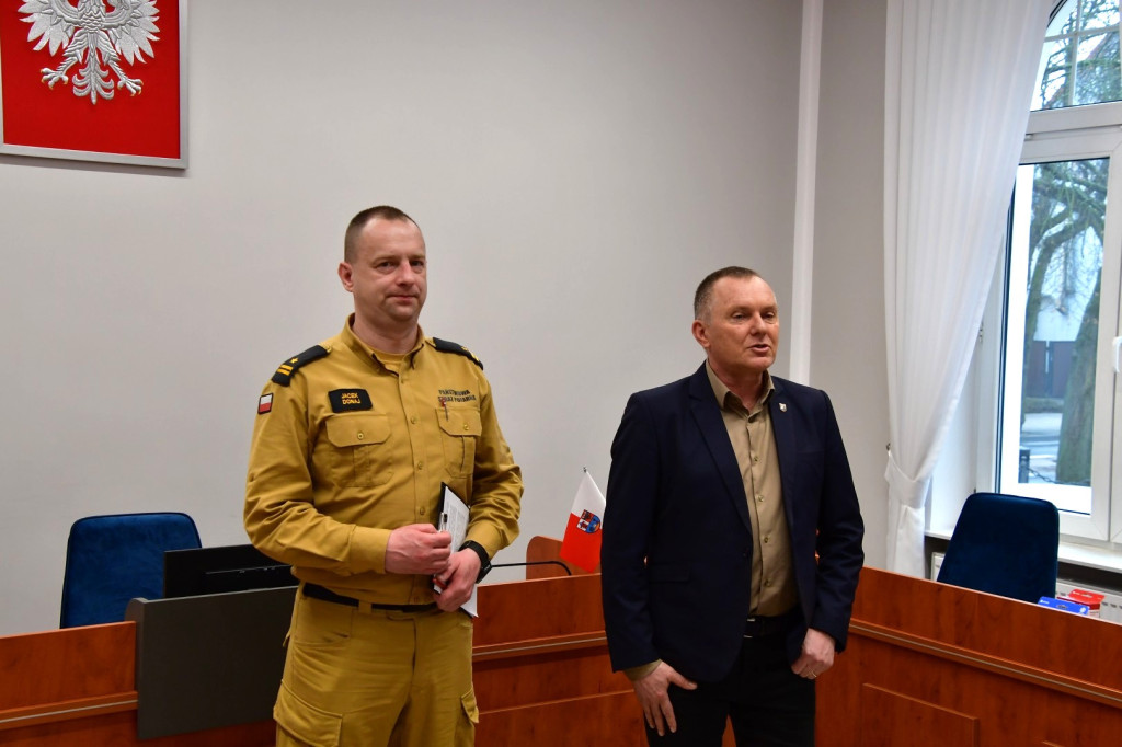 Czujki tlenku węgla i dymu dla powiatu