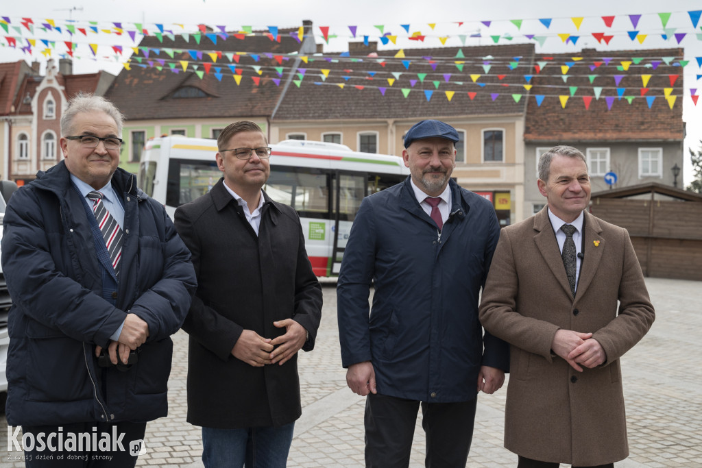 Prezentacja autobusów na Rynku w Kościanie