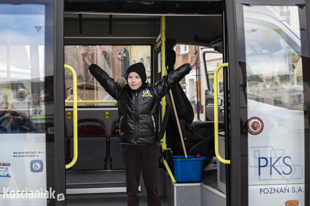 Prezentacja autobusów na Rynku w Kościanie