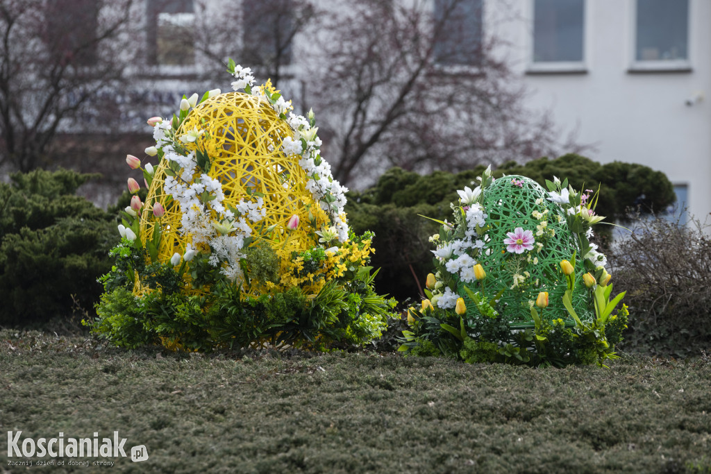 Ozdoby wielkanocne i wiosenne w Kościanie