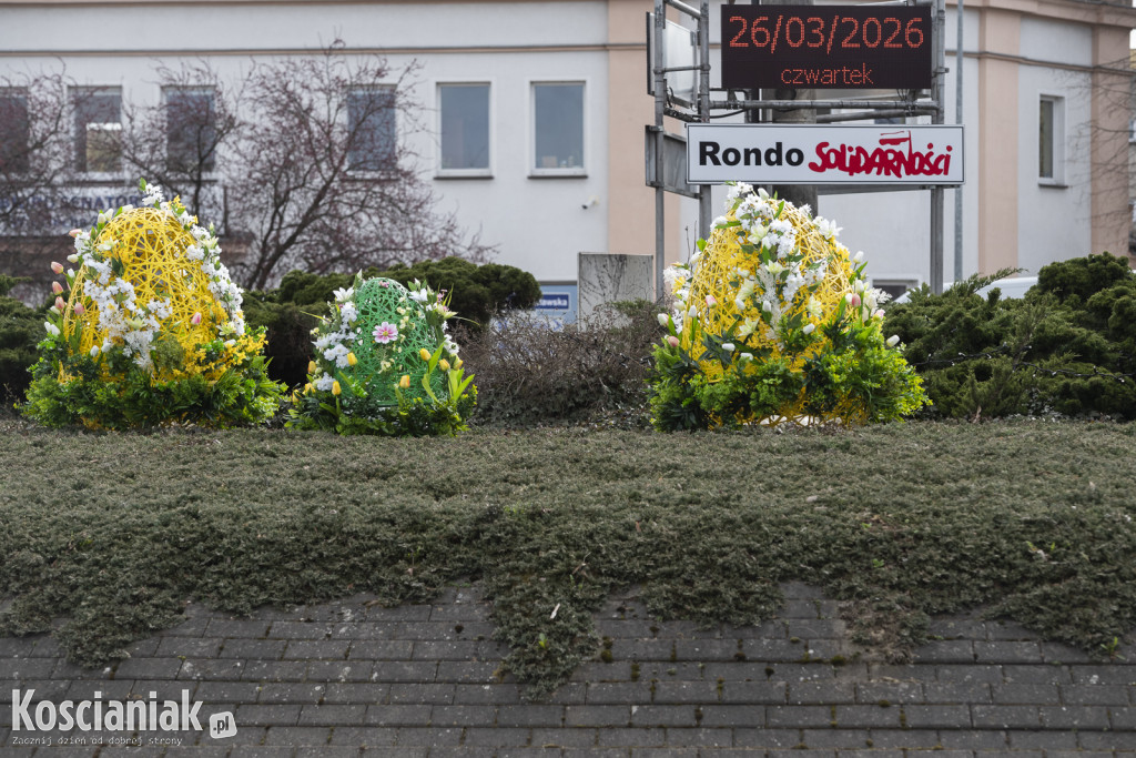 Ozdoby wielkanocne i wiosenne w Kościanie