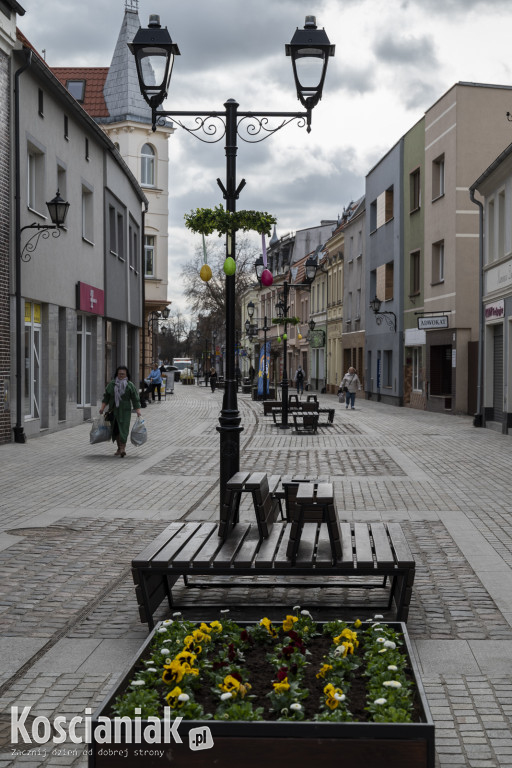 Ozdoby wielkanocne i wiosenne w Kościanie