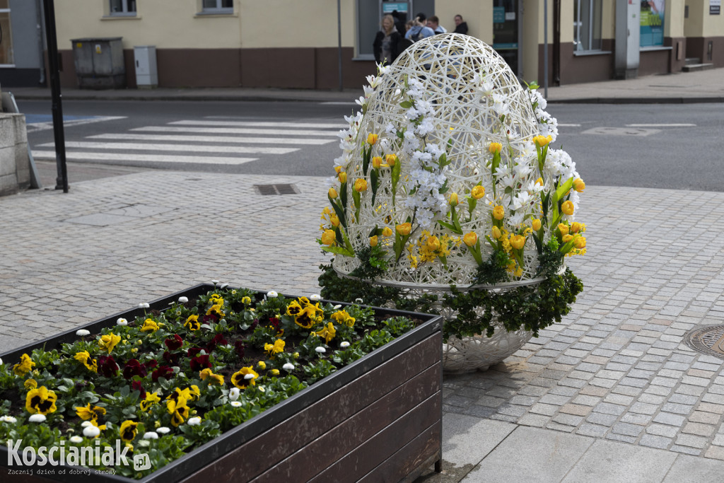 Ozdoby wielkanocne i wiosenne w Kościanie