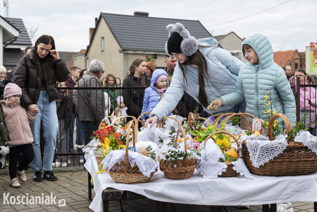 Święconka w Kiełczewie w obiektywie