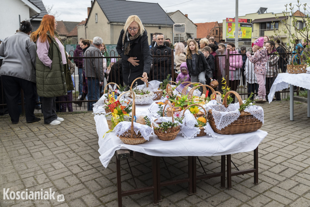 Święconka w Kiełczewie w obiektywie