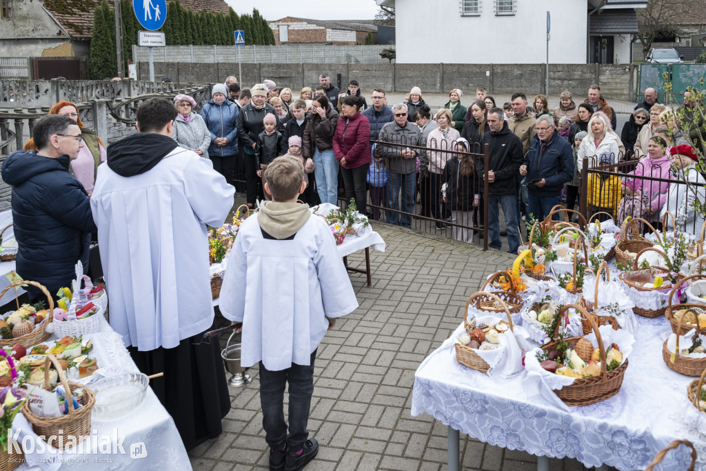 Święconka w Kiełczewie w obiektywie