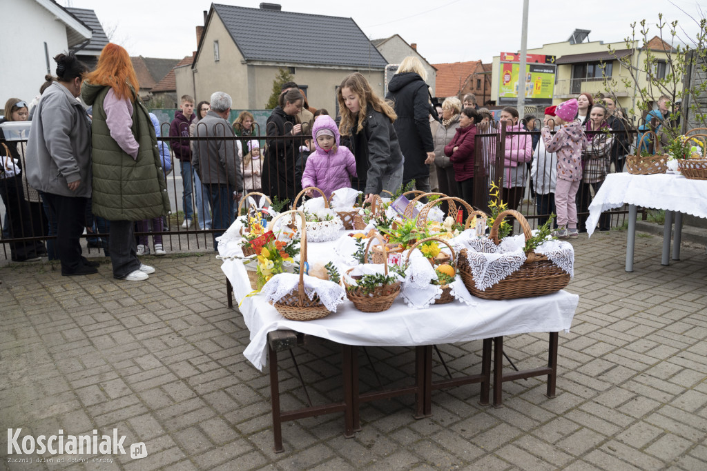Święconka w Kiełczewie w obiektywie