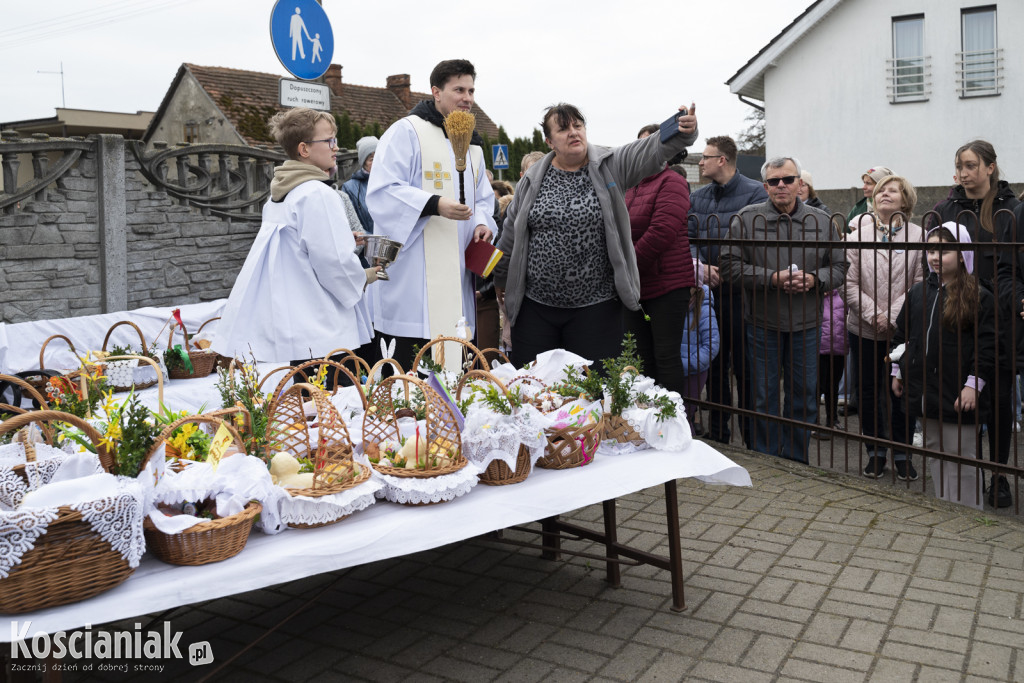 Święconka w Kiełczewie w obiektywie