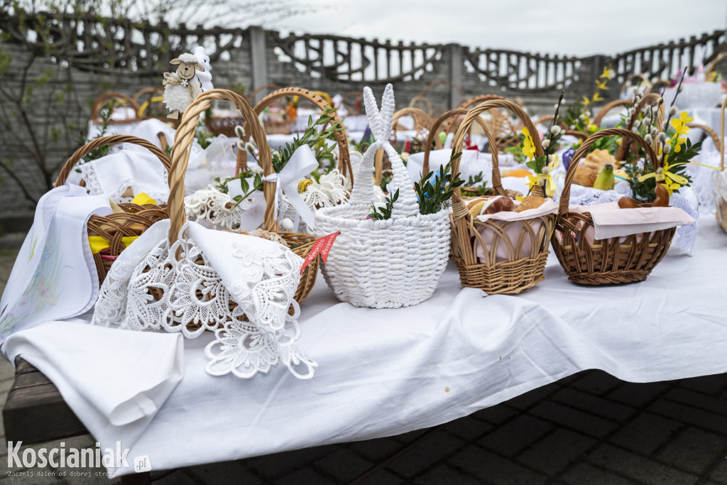 Święconka w Kiełczewie w obiektywie