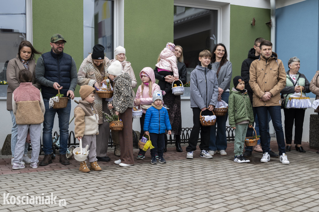 Święconka w Kiełczewie w obiektywie