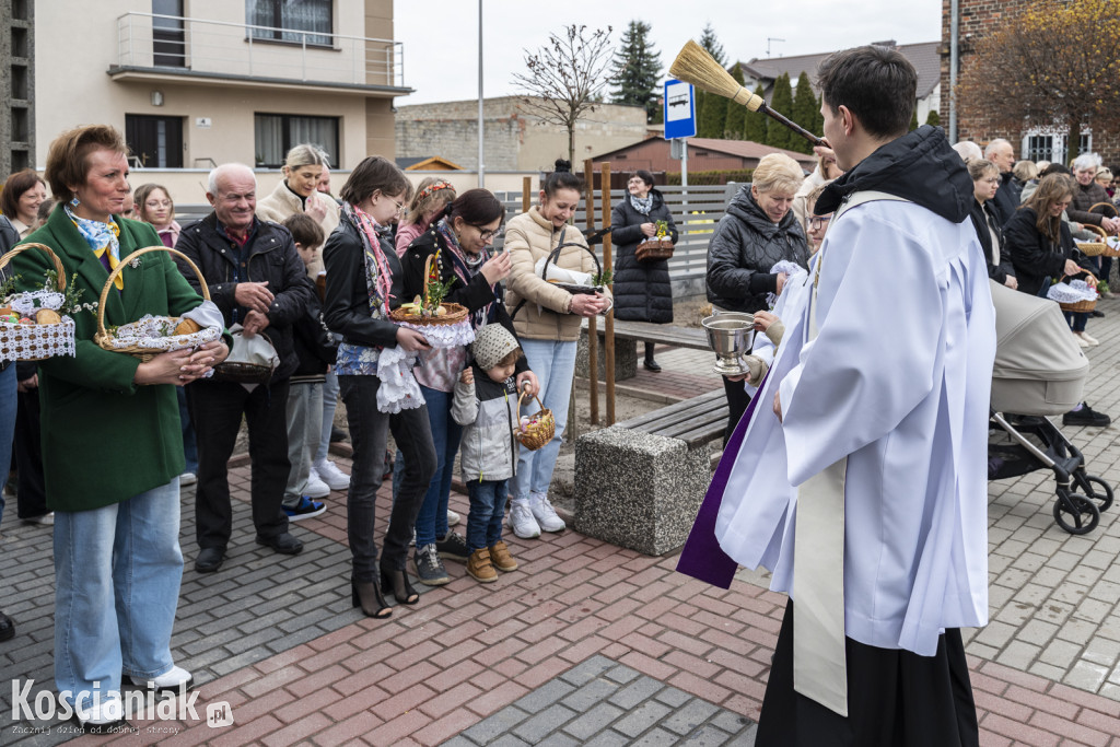 Święconka w Kiełczewie w obiektywie