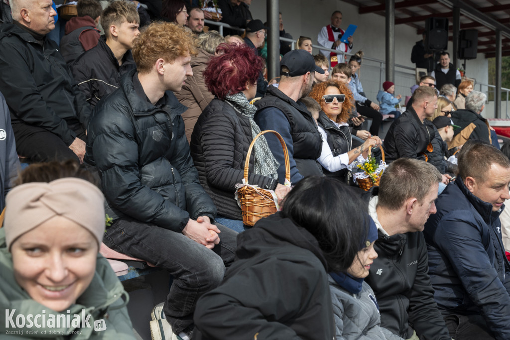 Święconka na Stadionie Miejskim w Kościanie