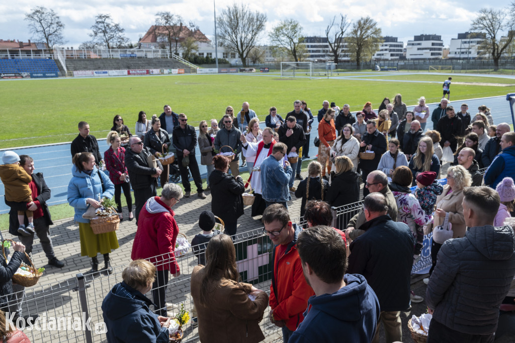 Święconka na Stadionie Miejskim w Kościanie