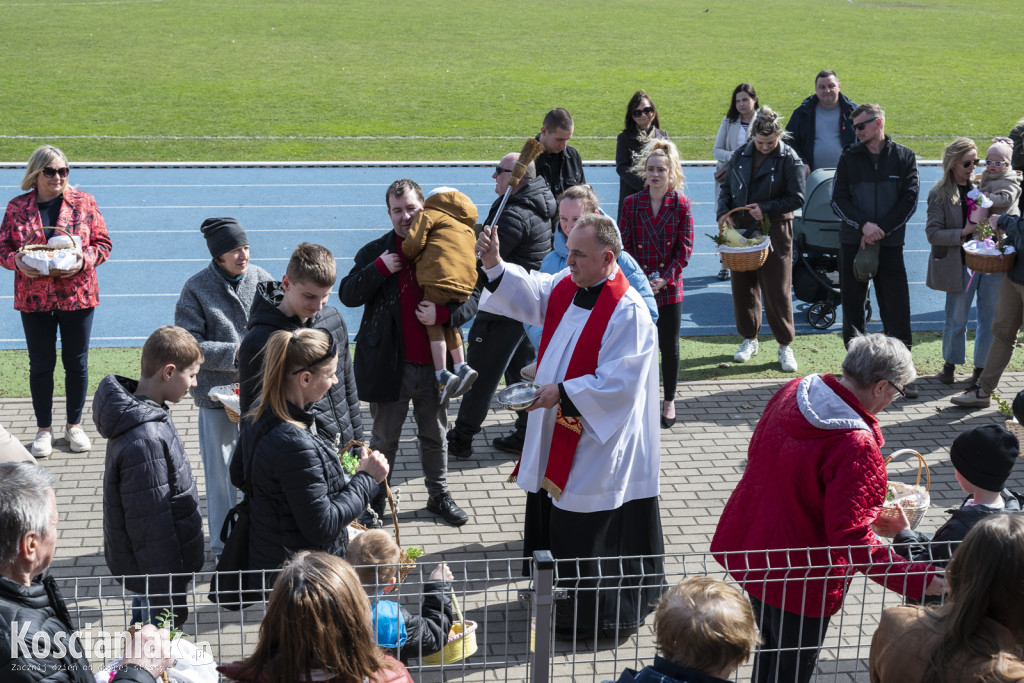 Święconka na Stadionie Miejskim w Kościanie