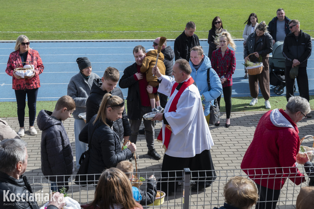 Święconka na Stadionie Miejskim w Kościanie