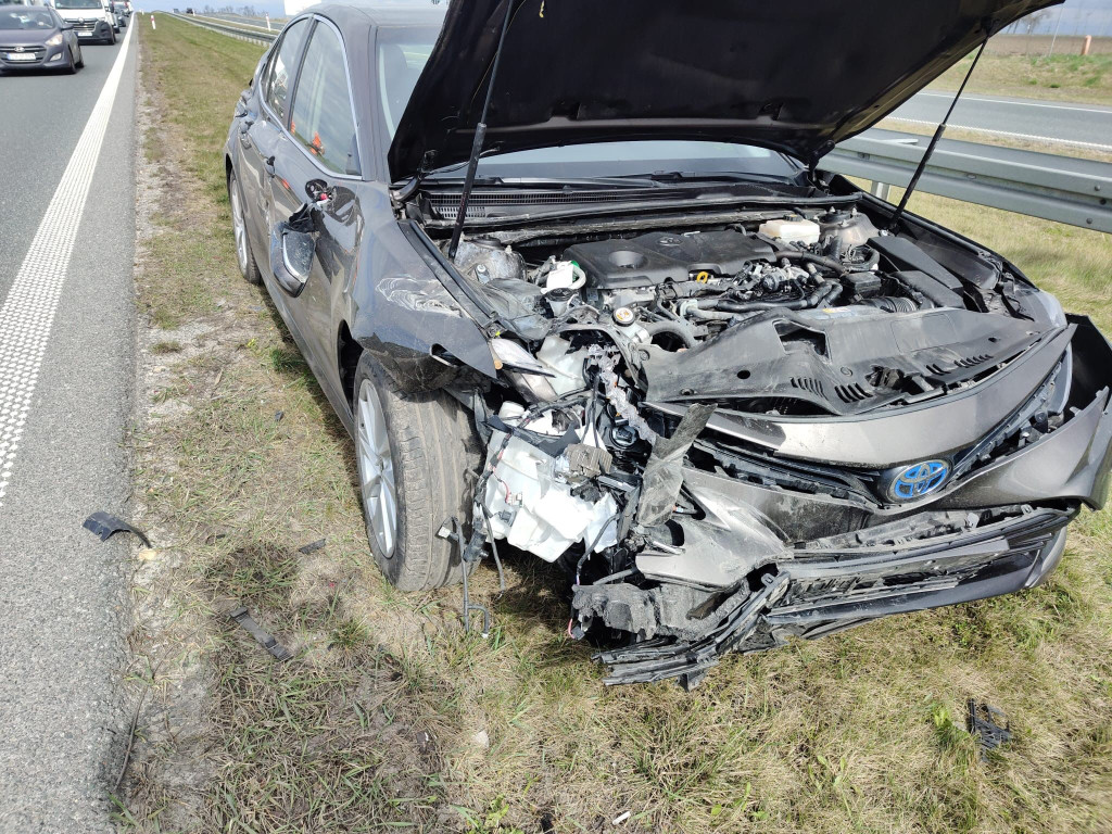 Nieprawidłowe wyprzedzanie przyczyną kolizji