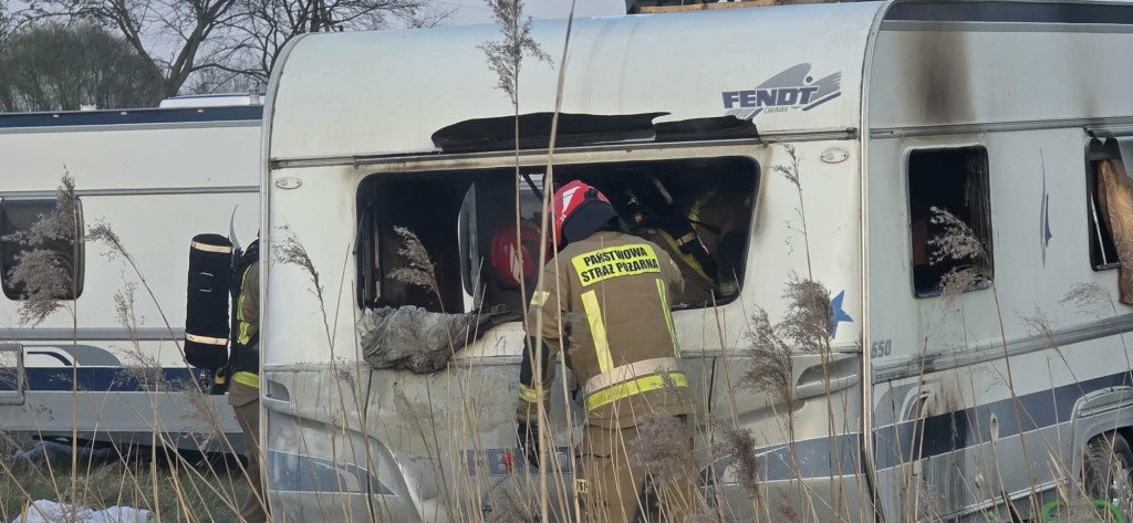 Pożar przyczepy kempingowej