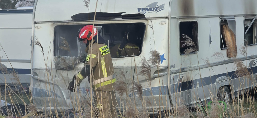 Pożar przyczepy kempingowej