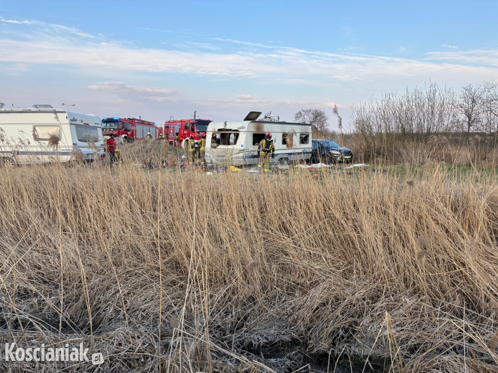 Pożar przyczepy kempingowej