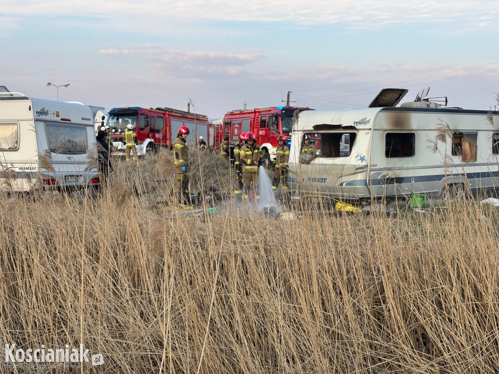 Pożar przyczepy kempingowej