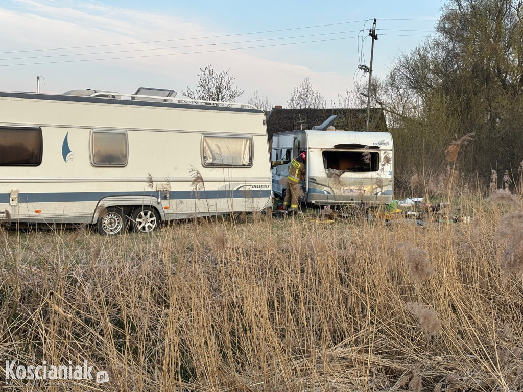 Pożar przyczepy kempingowej