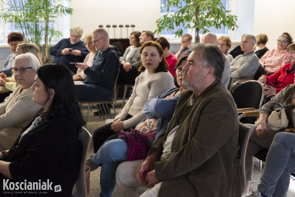 Koncert Nata Evgeny w kościańskiej bibliotece