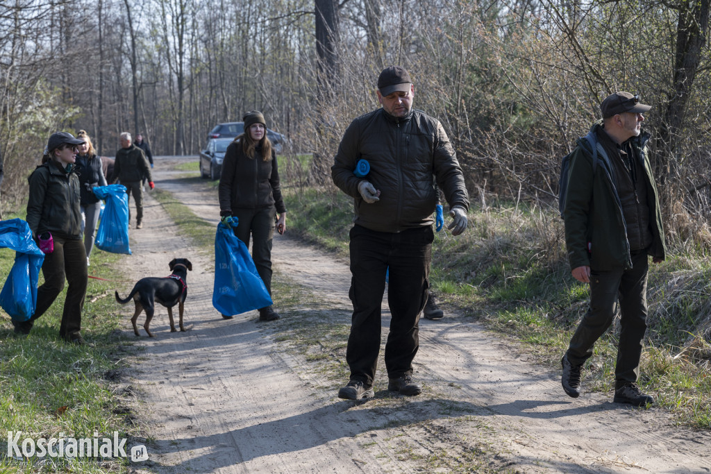 Czwarte sprzątanie lasu w Kurzej Górze